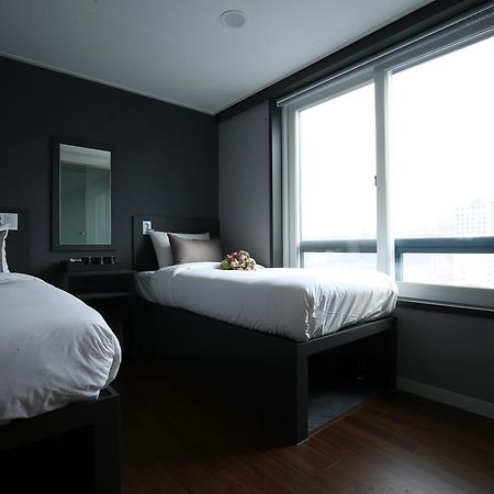 Philstay Myeongdong Сеул Екстериор снимка