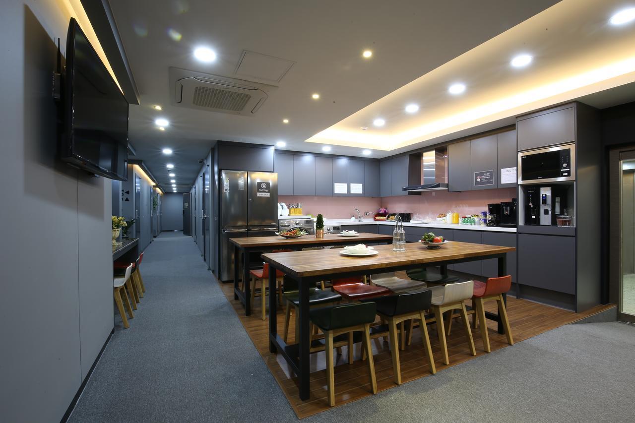 Philstay Myeongdong Сеул Екстериор снимка