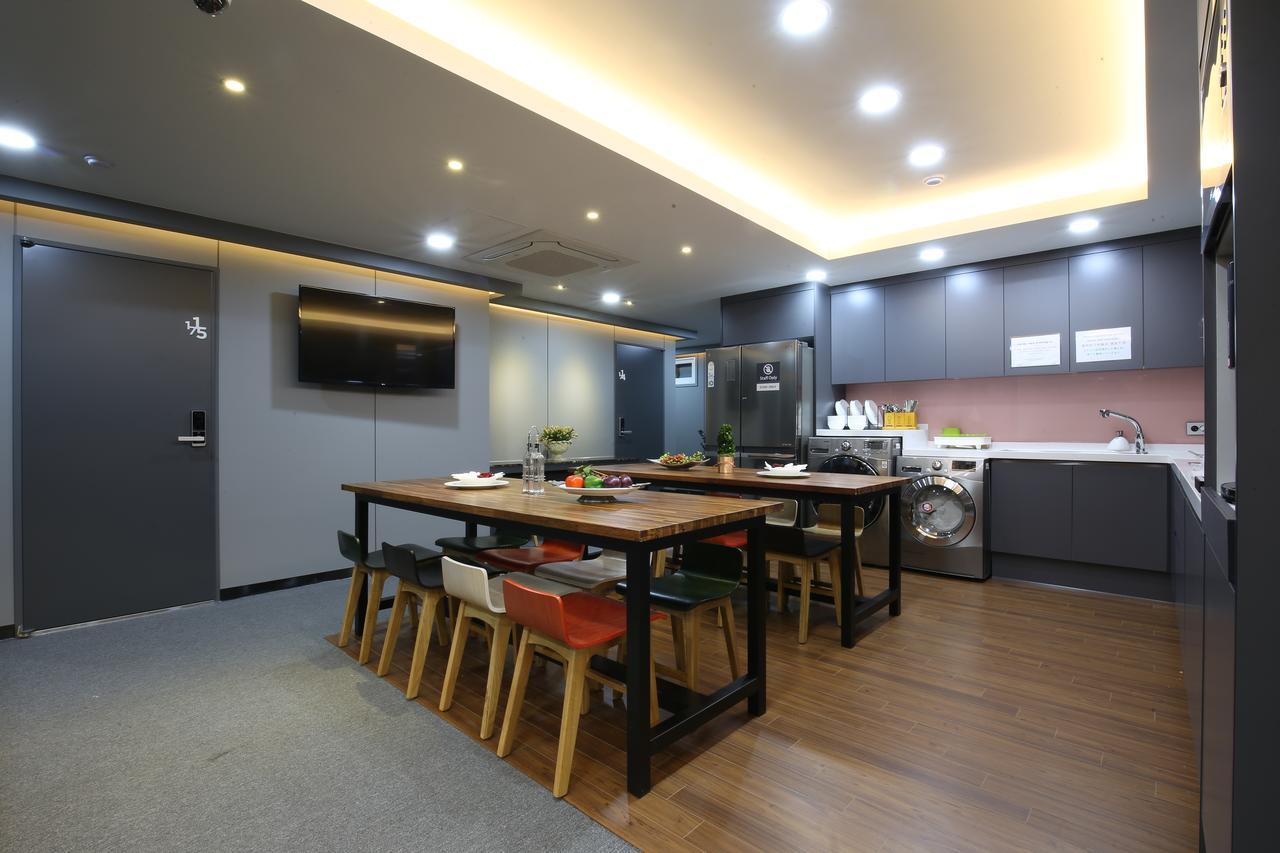 Philstay Myeongdong Сеул Екстериор снимка