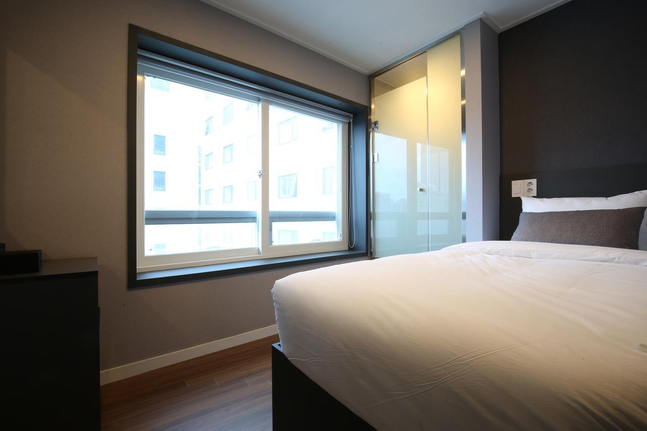 Philstay Myeongdong Сеул Екстериор снимка